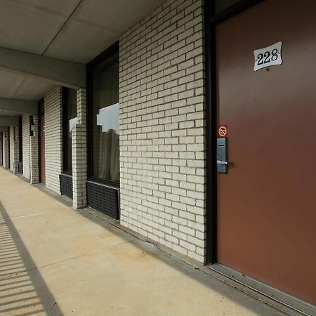 Americas Best Value Inn North Capital Raleigh Exterior photo