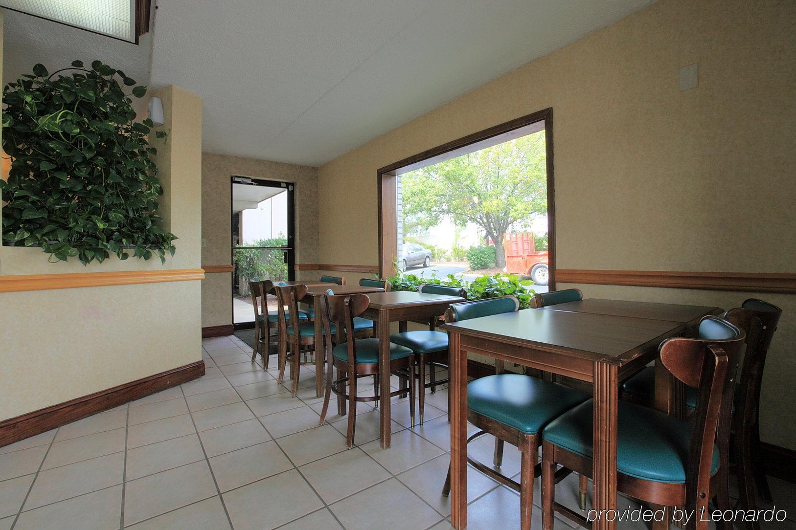 Americas Best Value Inn North Capital Raleigh Restaurant photo
